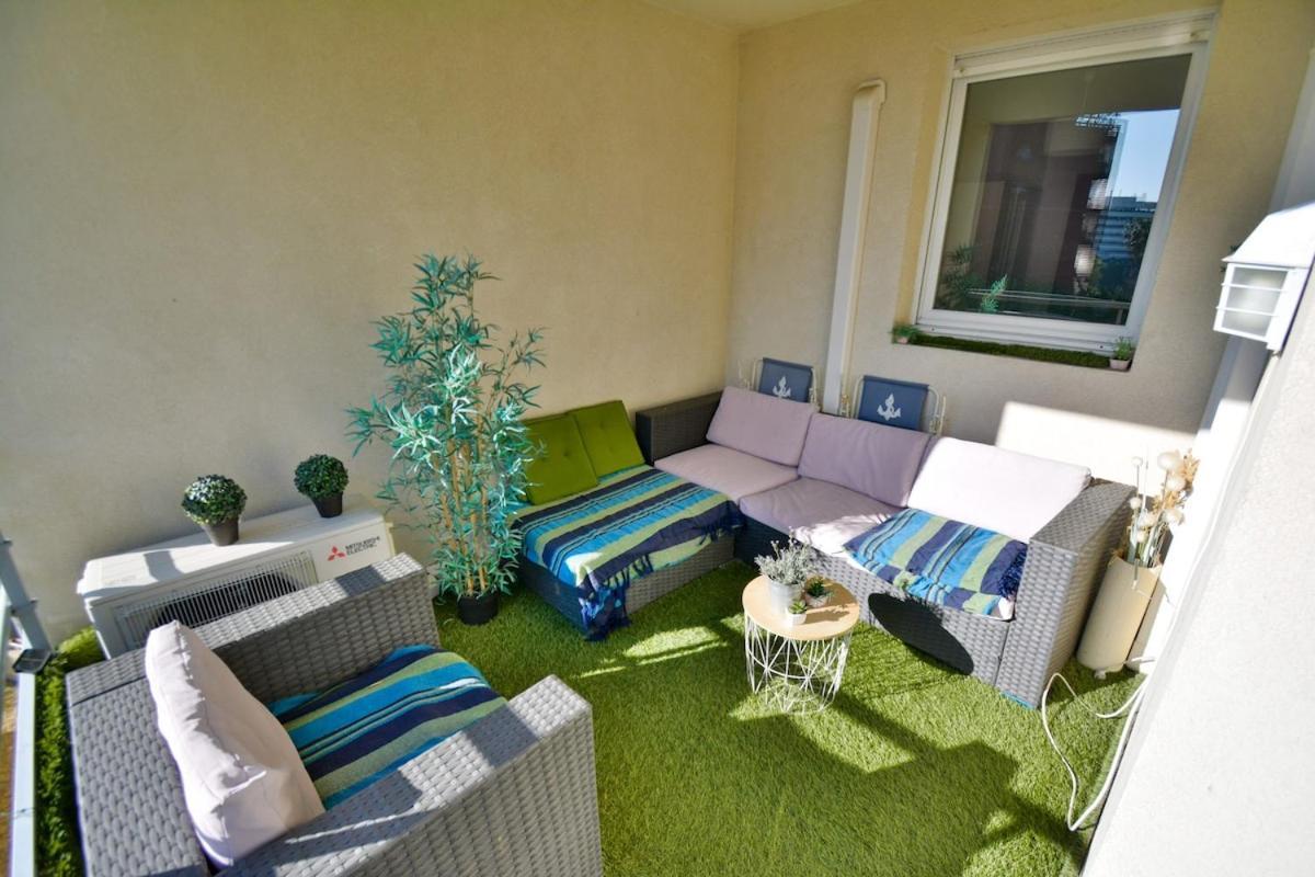 Apartamento Port Marianne Avec Terrasse Et Parking Gratuit Montpellier Exterior foto